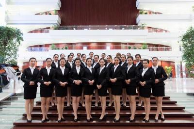 学院礼仪队圆满完成全球第十届孔子学院大会仓储服务礼仪工作